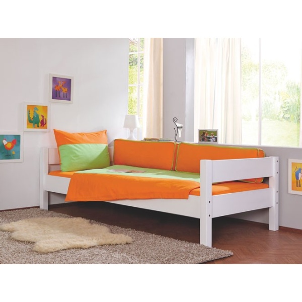 Ropa de cama verde y naranja