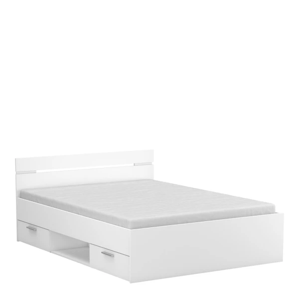 Tweepersoonsbed met hoofdbord, onderladen en plank. 140 x 190 cm. Modern en functioneel bed.