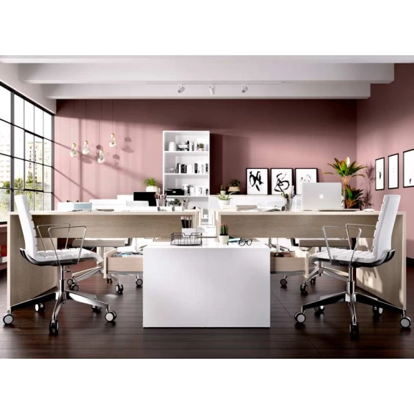 L-vormig bureau met lades en planken