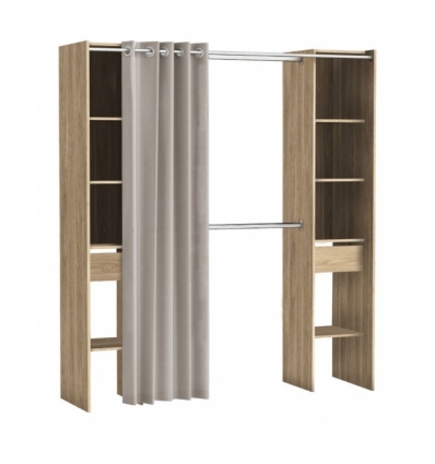 KLEEDKAMER MET GORDIJNEN, PLANKEN EN LADEN PILAR