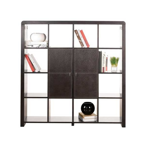 in leer gebonden boekenkast