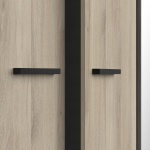 Detail Minimalistische Zwarte Handgreep voor Eiken Kast, Moderne Afwerking